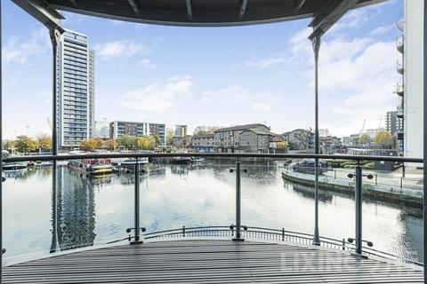 2 bedroom apartment for sale, Boardwalk Place, Canary Wharf, E14 5SH