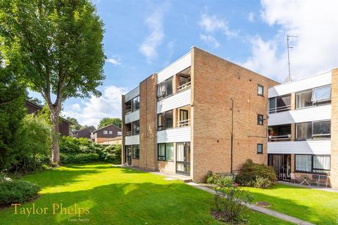 2 bedroom apartment for sale, Maltings Court, Ware SG12