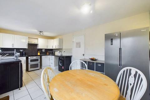 3 bedroom terraced house for sale, Rodborough Close, Worcester, Worcestershire, WR4