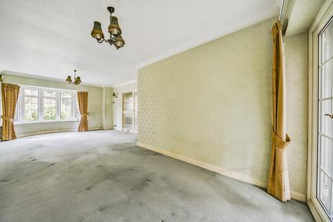 3 bedroom semi-detached house for sale, Albemarle Road, Beckenham