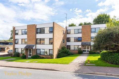 2 bedroom apartment for sale, Maltings Court, Ware SG12