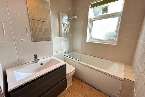 2 bedroom flat for sale, The Beeches, Manchester