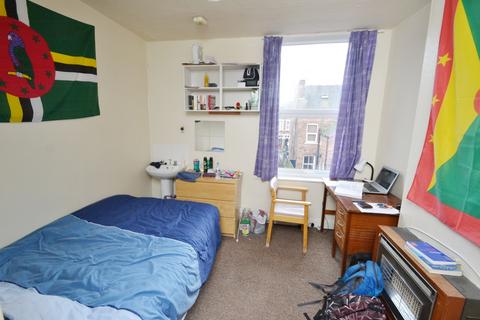 5 bedroom semi-detached house to rent, Johnson Road, Nottingham NG7