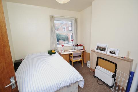 5 bedroom semi-detached house to rent, Johnson Road, Nottingham NG7