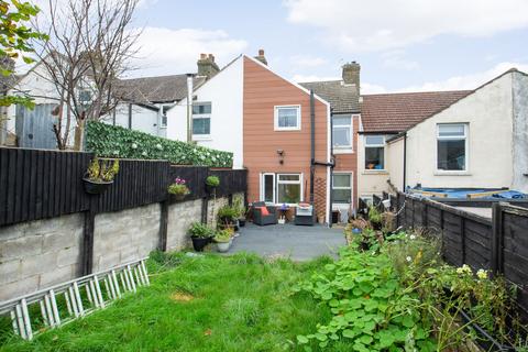 3 bedroom terraced house for sale, Lascelles Road, Dover, CT17