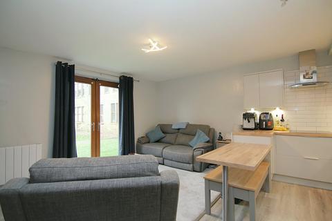 2 bedroom flat for sale, Westwood Hall, Peregrine Way, Clayton Heights, Bradford, BD6