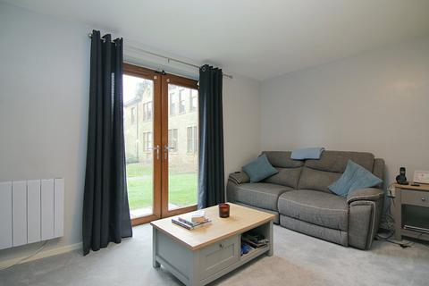 2 bedroom flat for sale, Westwood Hall, Peregrine Way, Clayton Heights, Bradford, BD6