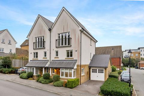 3 bedroom semi-detached house for sale, Renfields, Haywards Heath RH16