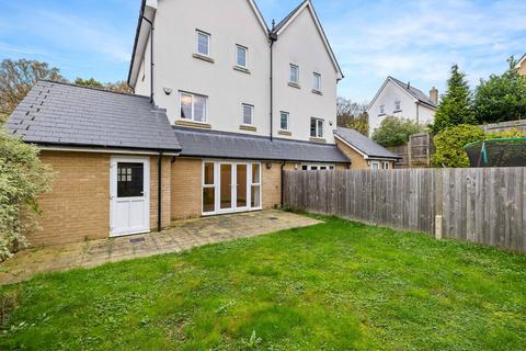 110 Renfields, Haywards Heath, RH16 4UG