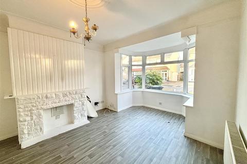 3 bedroom semi-detached house for sale, Seaforth Grove, Southend-on-Sea