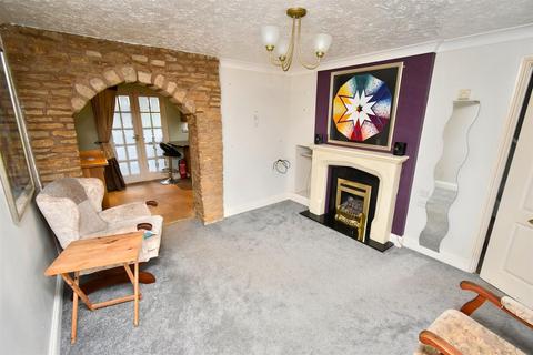 3 bedroom terraced house for sale, Southfield Road, Corby NN17