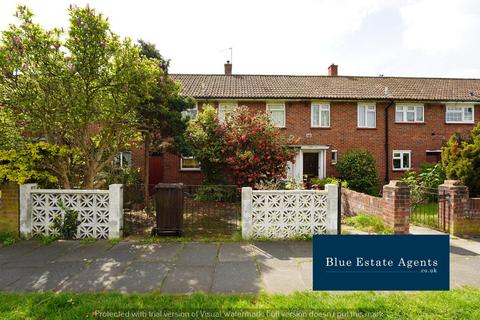 3 bedroom terraced house to rent, Brabazon Road, Hounslow, TW5