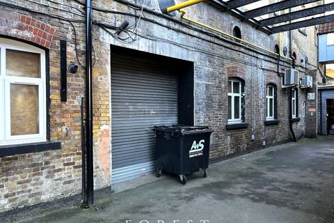 Industrial unit to rent, Unit 14, Paramount Industrial Estate, Watford, WD24 7XA