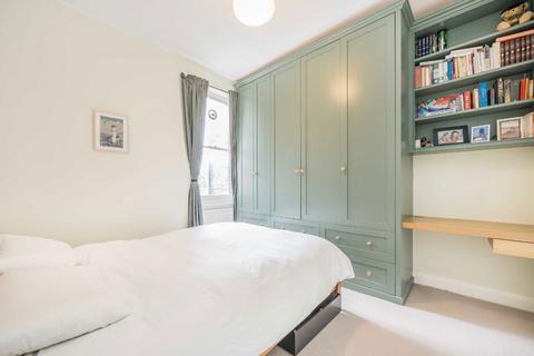 1 bedroom flat to rent, Cologne Road, London SW11