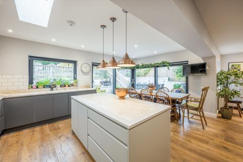 Sherwood Bellhurst Road, Robertsbridge, TN32 5DW