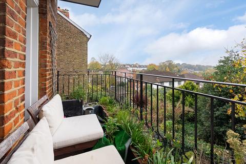 1 bedroom flat for sale, Crooked Billet, London, SW19