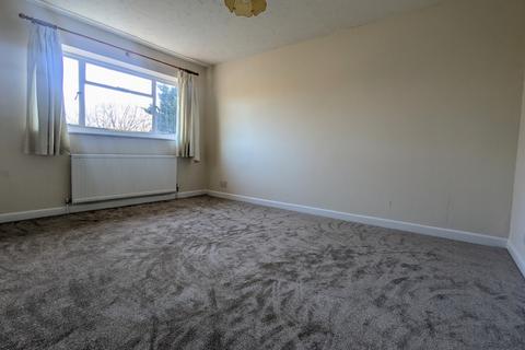 3 bedroom flat to rent, Chandler's Ford   Hursley Road   UNFURNISHED