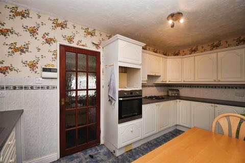 3 bedroom terraced house for sale, Lymington Garth, Hull