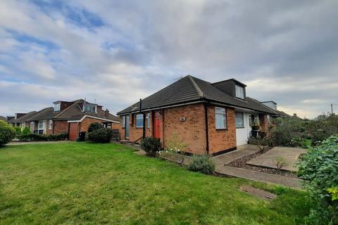 2 bedroom semi-detached bungalow to rent, Bedfont Close, Bedfont, TW14