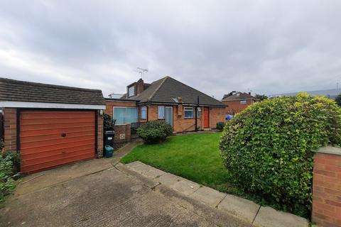 2 bedroom semi-detached bungalow to rent, Bedfont Close, Bedfont, TW14