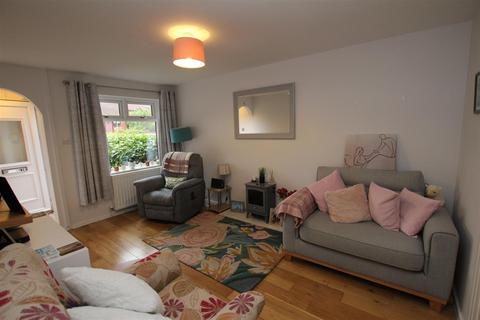 6 Yew Close, Bolton, BL3 4DP