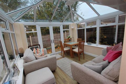 6 Yew Close, Bolton, BL3 4DP