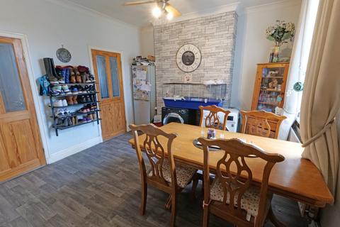 3 bedroom end of terrace house for sale, New Oxford Street, Colne, BB8