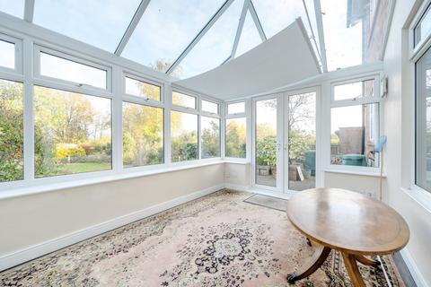 77 Leeside, Barnet, EN5 2PE