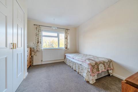 77 Leeside, Barnet, EN5 2PE