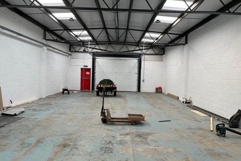 Warehouse to rent, Milton Keynes MK14