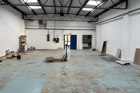 Warehouse to rent, Milton Keynes MK14