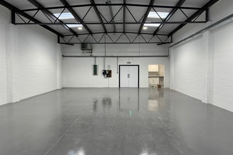 Warehouse to rent, Milton Keynes MK14