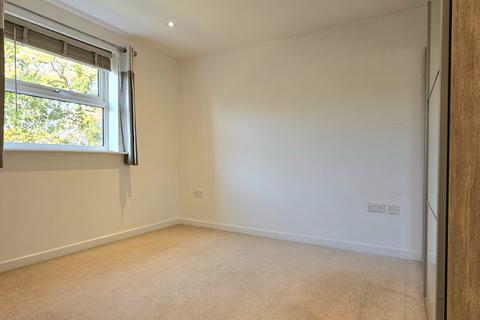 2 bedroom apartment for sale, Hipley Street, Old Woking, Woking, Surrey, GU22