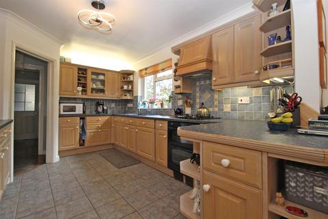 5 bedroom detached house for sale, Glendale Close, Wootton Bridge, Ryde