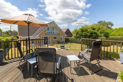 5 bedroom detached house for sale, Fishbourne Lane, Ryde