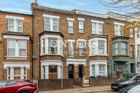 2 bedroom flat to rent, Glengall Road, London