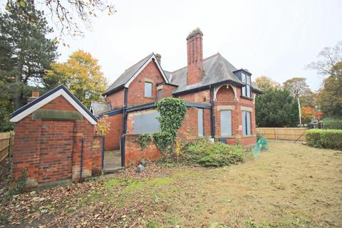 3 bedroom detached house for sale, Ropery Lane, Chester Le Street