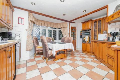 4 bedroom semi-detached house for sale, Arnold Road, Clacton-on-Sea CO15