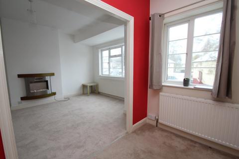 2 bedroom flat to rent, Sandringham Crescent, Leeds, West Yorkshire, UK, LS17