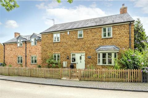 4 bedroom detached house for sale, Back Lane, Warwick CV35