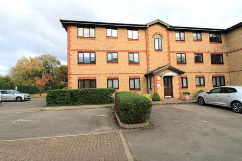 1 bedroom flat for sale, Hutchins Close, Hornchurch RM12