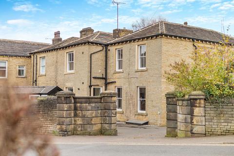 4 bedroom semi-detached house for sale, Thornhill Road, Rastrick, Brighouse