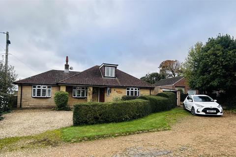 3 bedroom detached bungalow for sale, Holmfield Avenue, Thorley, Yarmouth