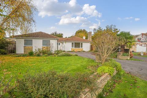 4 bedroom detached bungalow for sale, Tithe Barn Close, Aldwick Bay Estate, PO21