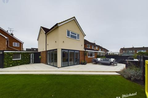 4 bedroom semi-detached house for sale, Hulbert End, Aylesbury, Buckinghamshire