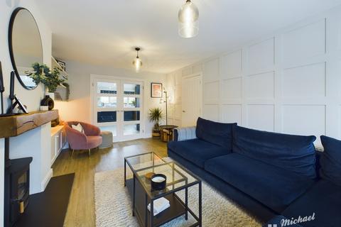 12 Hulbert End, Aylesbury, HP21 9DF