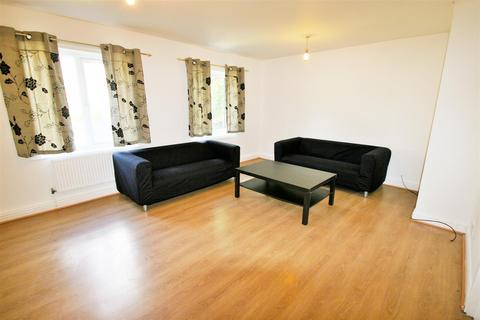 3 bedroom apartment to rent, Orchard Lodge, Hyde Park, Leeds, LS6 2EN