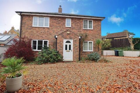 3 bedroom detached house to rent, Leicester LE7