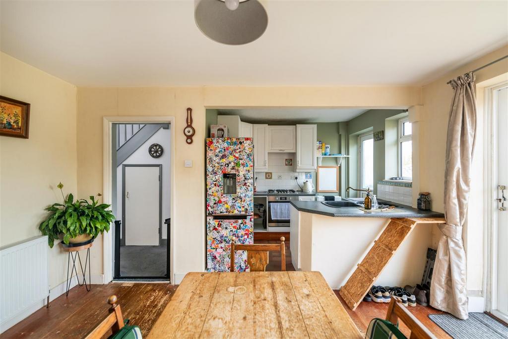 3 Lyndhurst Road internals-11.jpg