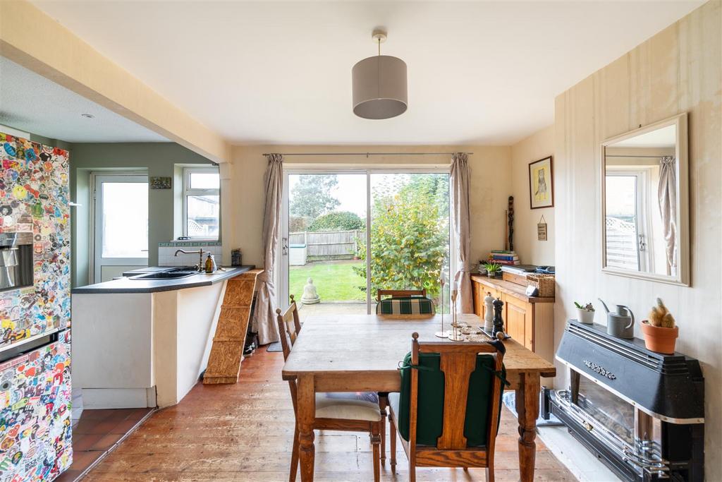 3 Lyndhurst Road internals-10.jpg